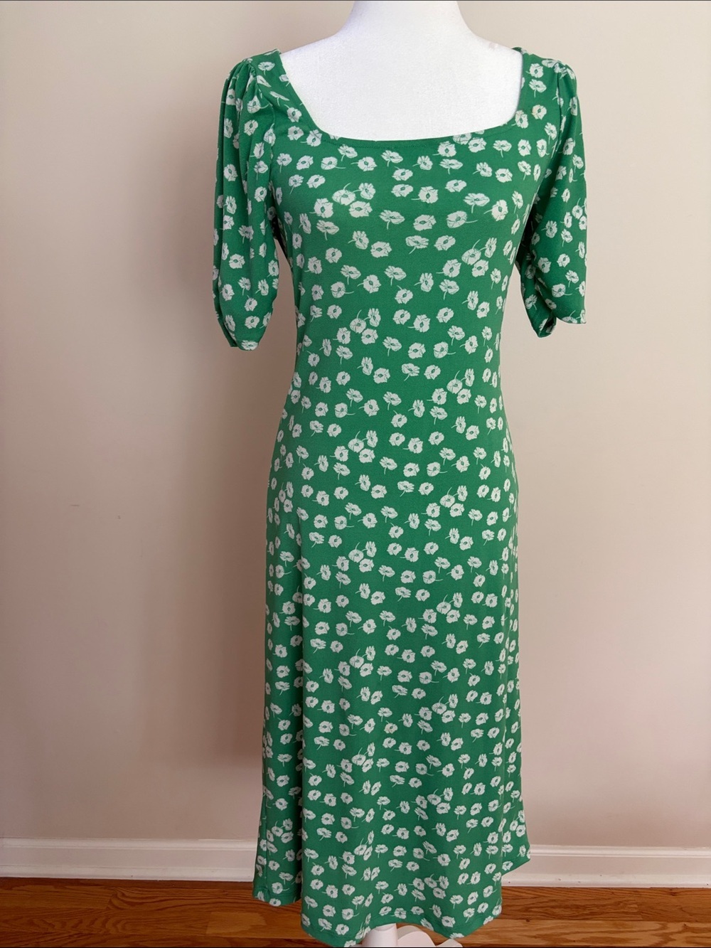 All in Favor Green Floral Square-Neck Midi Dress with Puff Sleeves - Picture 3 of 4